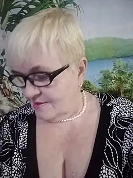 Snapshot of VioletSweet566 chatting on February 21, 3:43 pm VioletSweet566 online show from February 21, 3:43 pm