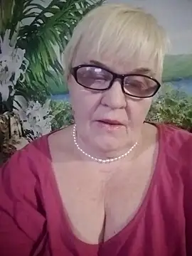 Snapshot of VioletSweet566 chatting on February 26, 6:32 pm VioletSweet566 online show from February 26, 6:32 pm
