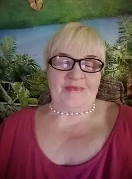 Snapshot of VioletSweet566 chatting on February 27, 8:20 pm VioletSweet566 online show from February 27, 8:20 pm