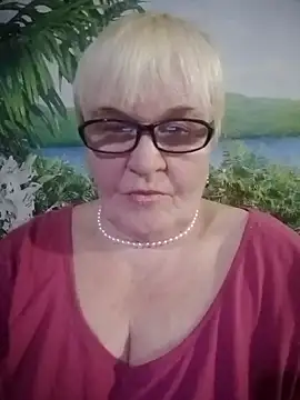 Snapshot of VioletSweet566 chatting on February 28, 5:26 pm VioletSweet566 online show from February 28, 5:26 pm