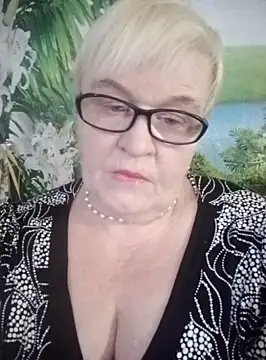Snapshot of VioletSweet566 chatting on March 4, 1:49 pm VioletSweet566 online show from March 4, 1:49 pm