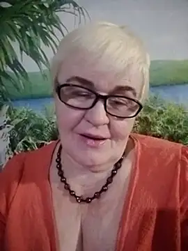 Snapshot of VioletSweet566 chatting on March 13, 6:23 pm VioletSweet566 online show from March 13, 6:23 pm