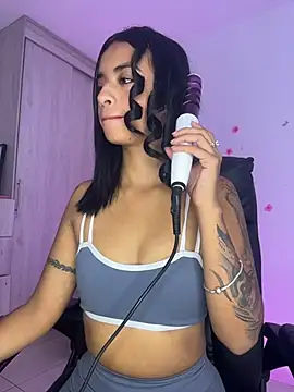 Laura fernandezII online show from June 25, 5:06 pm