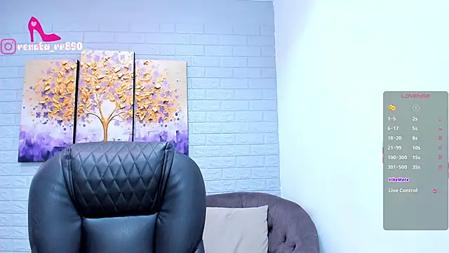 Snapshot of LenaRuiz_ chatting on May 30, 12:02 pm LenaRuiz online show from May 30, 12:02 pm