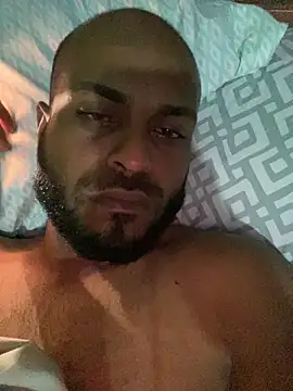 islandvybee55 online show from February 11, 3:11 am