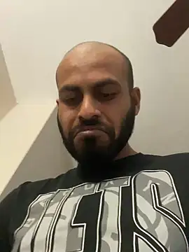 islandvybee55 online show from April 18, 5:50 pm