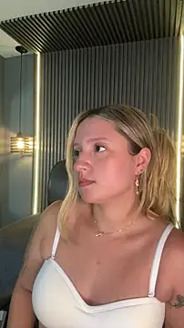 MiaPetit  online show from October 7, 11:57 pm