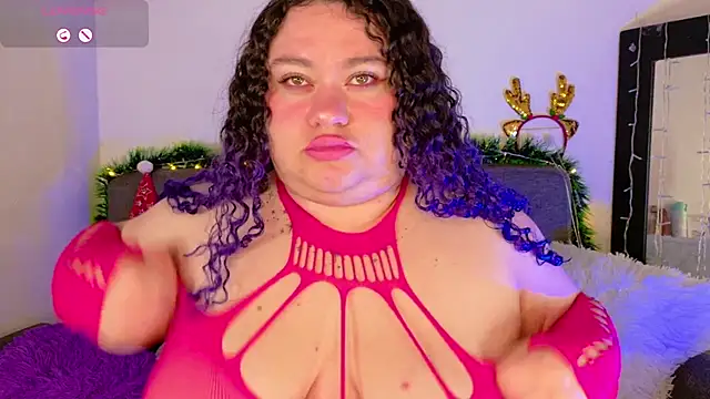 lunitaa0 online show from December 18, 3:01 am