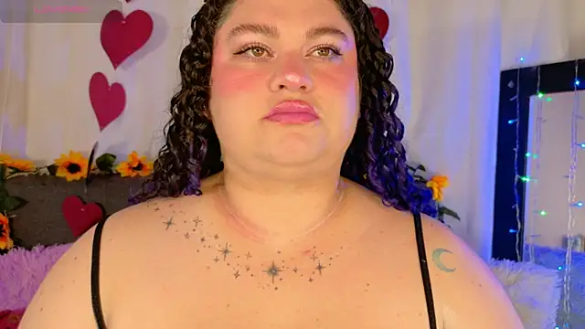 lunitaa0 online show from February 19, 3:02 am