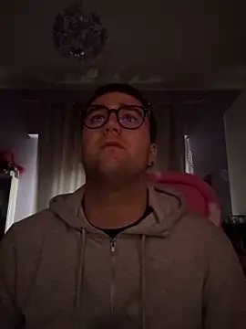 Snapshot of ErPumas126 chatting on January 15, 2:35 pm ErPumas126 online show from January 15, 2:35 pm