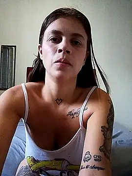 Snapshot of Ma_Santos chatting on April 21, 8:23 pm Ma Santos online show from April 21, 8:23 pm