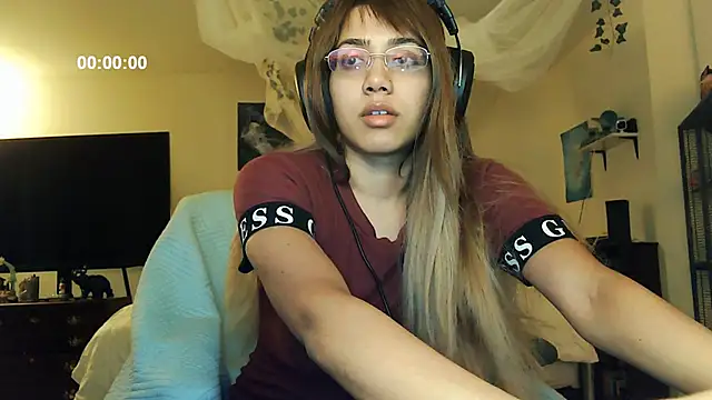 Snapshot of PolinaLoveX chatting on December 29, 11:18 pm PolinaLoveX online show from December 29, 11:18 pm