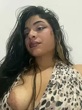 Snapshot of mysteriousgirl20 chatting on May 16, 4:42 am mysteriousgirl20 online show from May 16, 4:42 am