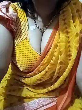 Snapshot of MONA_DARLING31 chatting on December 5, 4:20 am MONA DARLING31 online show from December 5, 4:20 am