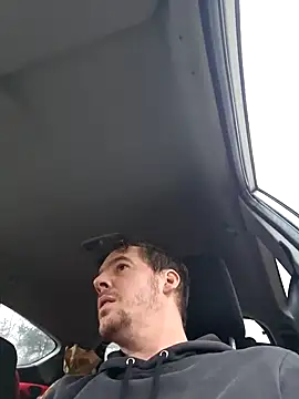 Snapshot of Titanhoott chatting on December 31, 8:37 am Titanhoott online show from December 31, 8:37 am