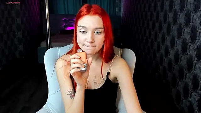 Lesi Moonie01 online show from December 17, 8:23 am