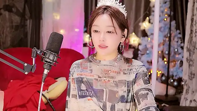 Snapshot of Missy_Nana21 chatting on December 7, 7:10 pm Missy Nana21 online show from December 7, 7:10 pm