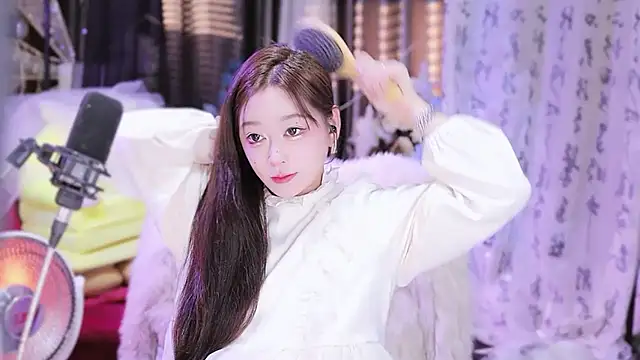 Snapshot of Missy_Nana21 chatting on January 30, 4:02 pm Missy Nana21 online show from January 30, 4:02 pm