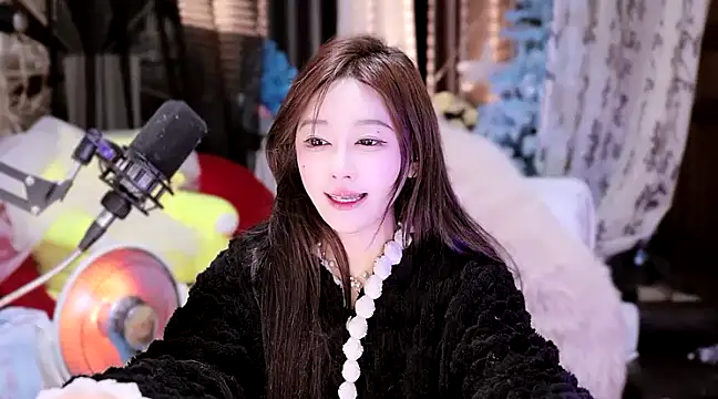 Snapshot of Missy_Nana21 chatting on February 13, 4:28 pm Missy Nana21 online show from February 13, 4:28 pm