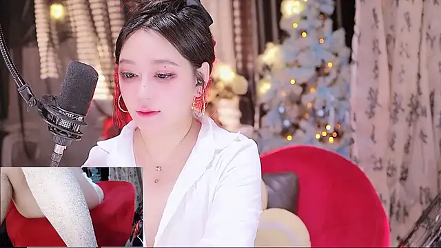 Snapshot of Missy_Nana21 chatting on October 11, 4:05 pm Missy Nana21 online show from October 11, 4:05 pm