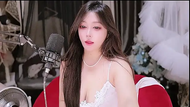 Snapshot of Missy_Nana21 chatting on March 30, 4:08 pm Missy Nana21 online show from March 30, 4:08 pm
