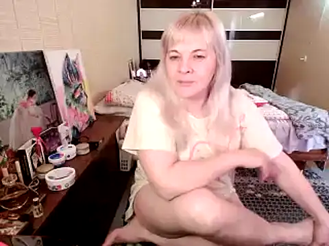 Snapshot of Lia_Laguna77 chatting on May 18, 4:13 pm Lia Laguna77 online show from May 18, 4:13 pm