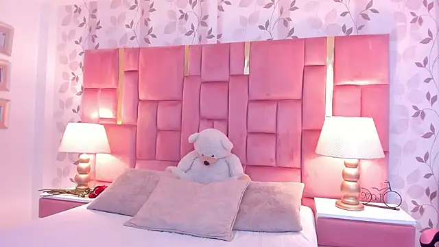 AmbarSantany online show from February 11, 9:20 pm