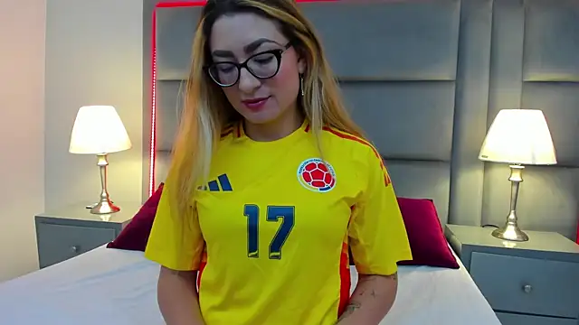 AmbarSantany online show from March 26, 9:42 pm