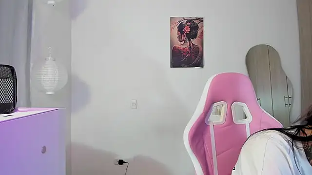 Snapshot of HollyHudsonn chatting on March 12, 4:35 pm HollyHudsonn online show from March 12, 4:35 pm