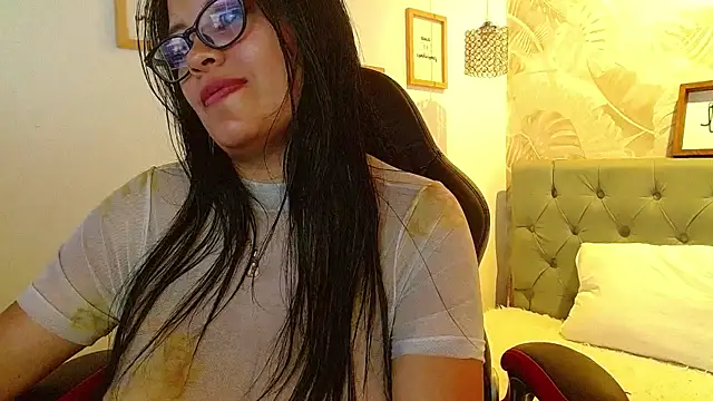 Snapshot of violletha chatting on January 31, 6:57 pm violletha online show from January 31, 6:57 pm