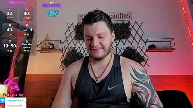 Snapshot of Angelgraham_1 chatting on December 18, 4:57 pm Angelgraham 1 online show from December 18, 4:57 pm