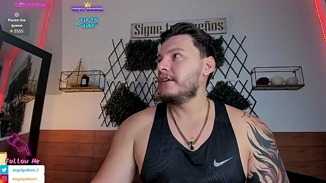 Snapshot of Angelgraham_1 chatting on February 3, 5:18 pm Angelgraham 1 online show from February 3, 5:18 pm