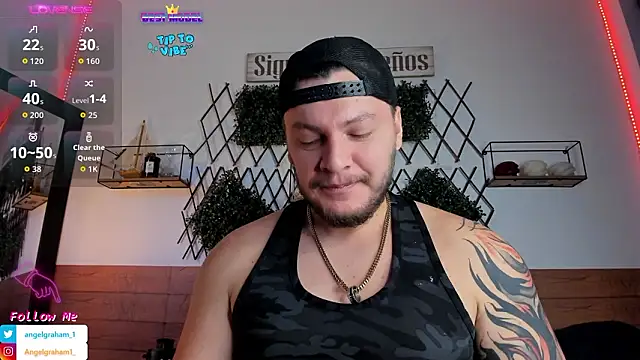 Snapshot of Angelgraham_1 chatting on February 18, 4:58 pm Angelgraham 1 online show from February 18, 4:58 pm