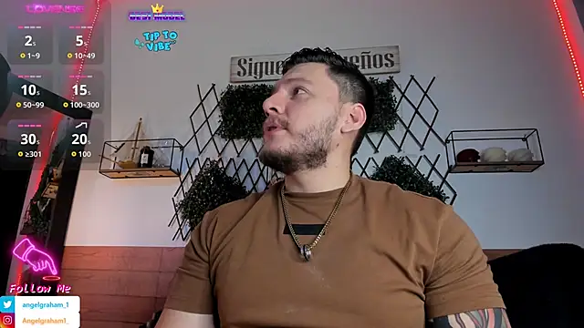 Snapshot of Angelgraham_1 chatting on February 24, 5:00 pm Angelgraham 1 online show from February 24, 5:00 pm
