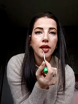 LuLuLover89 online show from December 5, 10:23 am
