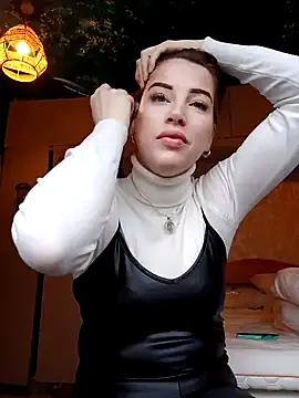 LuLuLover89 online show from January 7, 11:48 am