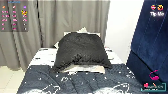Snapshot of Angela_saenx2 chatting on February 10, 11:02 pm Angela saenx2 online show from February 10, 11:02 pm