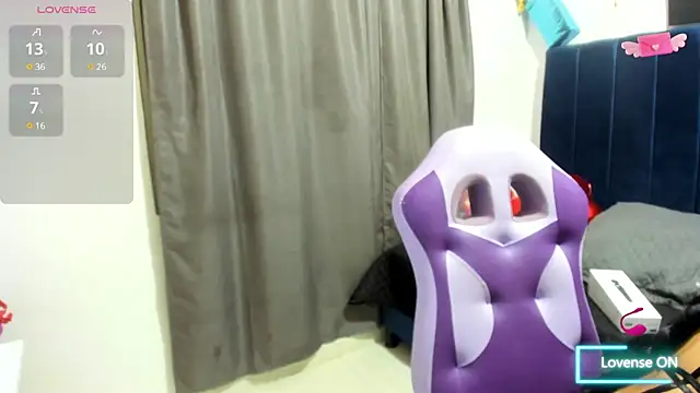 Snapshot of Angela_saenx2 chatting on February 22, 8:20 pm Angela saenx2 online show from February 22, 8:20 pm