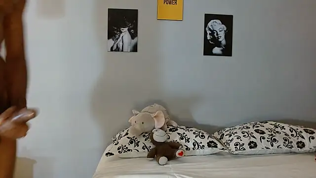 Snapshot of Kimandyuk chatting on December 10, 10:37 pm Kimandyuk online show from December 10, 10:37 pm