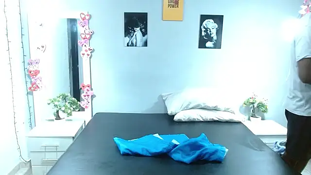 Snapshot of Kimandyuk chatting on March 11, 1:37 am Kimandyuk online show from March 11, 1:37 am