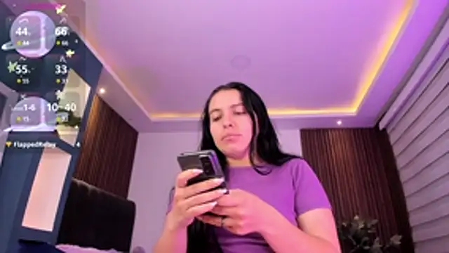 Snapshot of Lucy_Smith2 chatting on December 4, 10:02 am Lucy Smith2 online show from December 4, 10:02 am