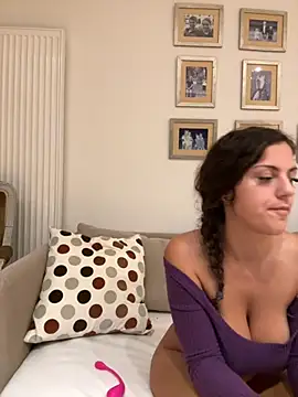 Snapshot of OliviaOcean69 chatting on October 9, 7:45 pm OliviaOcean69 online show from October 9, 7:45 pm