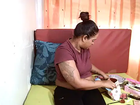 Snapshot of Indian_sunshine chatting on July 9, 5:22 am Indian sunshine online show from July 9, 5:22 am
