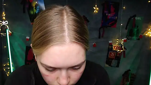 Snapshot of MademoiselleCl chatting on January 17, 7:02 am MademoiselleCl online show from January 17, 7:02 am