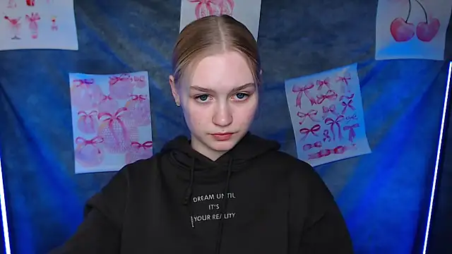 Snapshot of MademoiselleCl chatting on February 16, 1:29 pm MademoiselleCl online show from February 16, 1:29 pm