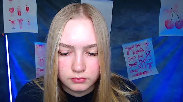 Snapshot of MademoiselleCl chatting on February 17, 7:05 am MademoiselleCl online show from February 17, 7:05 am