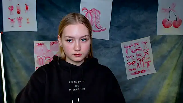 Snapshot of MademoiselleCl chatting on February 21, 6:14 am MademoiselleCl online show from February 21, 6:14 am