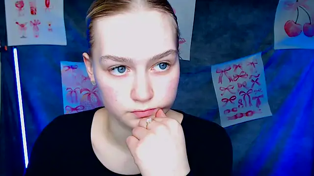 Snapshot of MademoiselleCl chatting on February 25, 1:32 pm MademoiselleCl online show from February 25, 1:32 pm