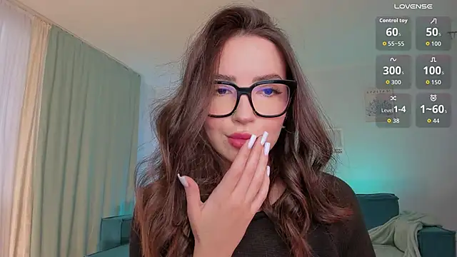 Oh My Dianee online show from March 19, 7:01 am