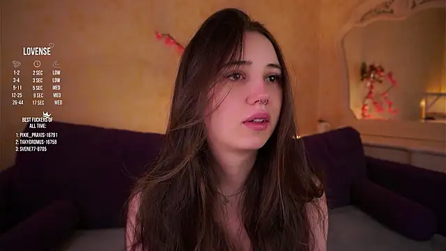 GillianDowdey online show from March 28, 3:28 am